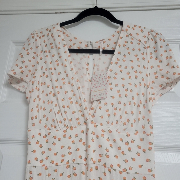 Free People NWT Mia Short Sleeve Jumpsuit Size 2. - Picture 8 of 16